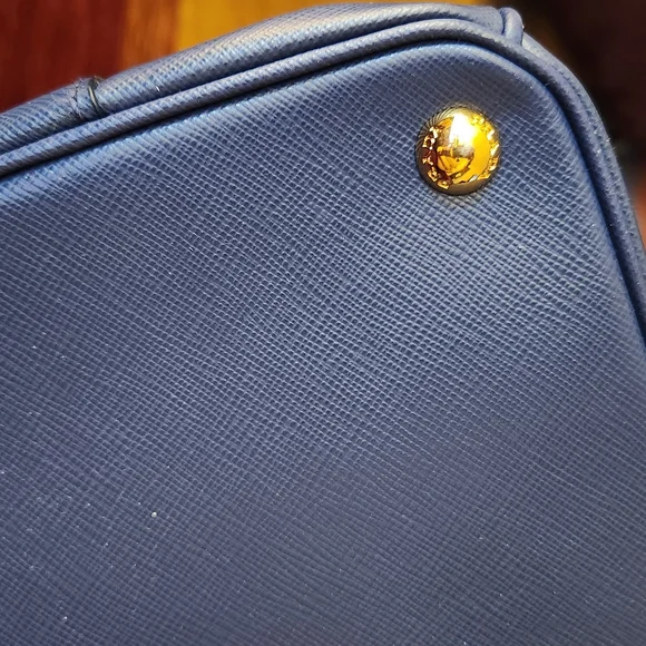 Prada Saffiano Lux Galleria Tote – Blue – Excellent Condition w/card - Picture 4 of 16